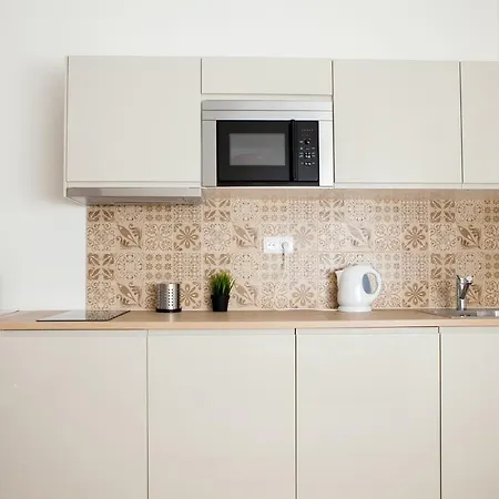 דירה Zborovska 6 *